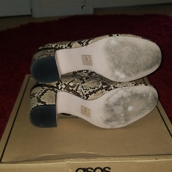 Booties - Picture 4 of 5